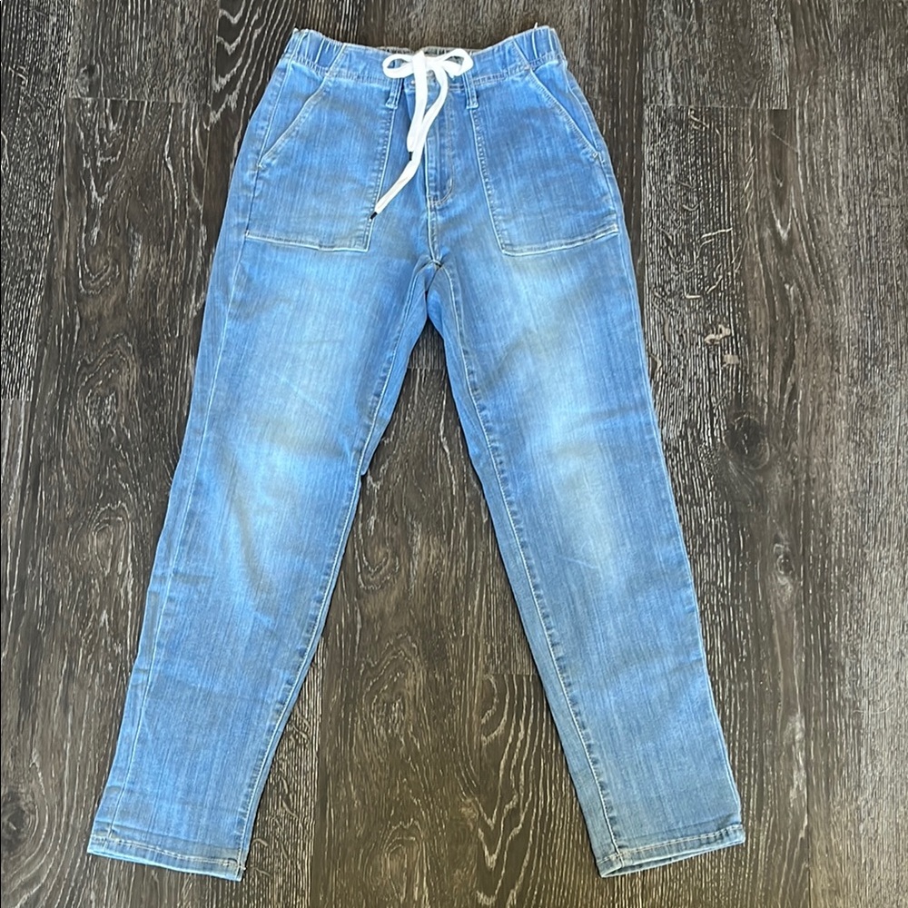 Women’s Judy Blue Jeans with Drawstring Waist